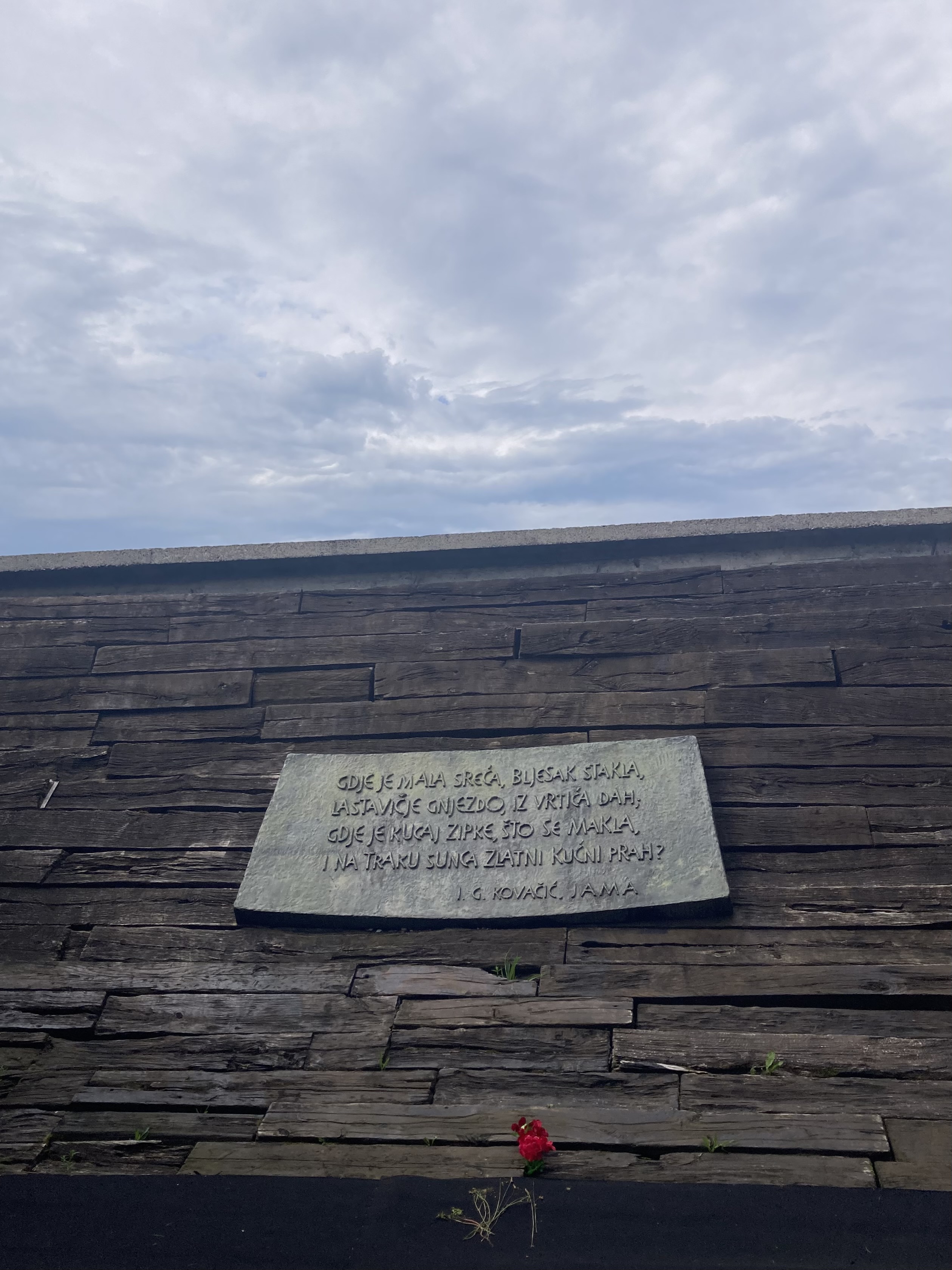 Gedichtzitat zu Jasenovac